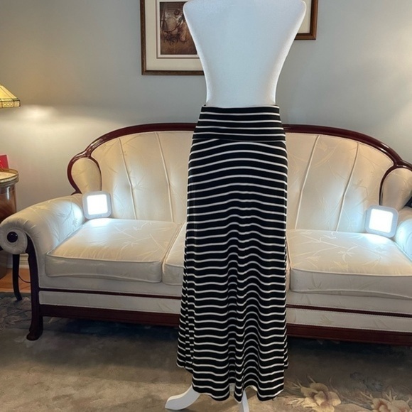 Maxi Striped Skirt - Picture 5 of 7